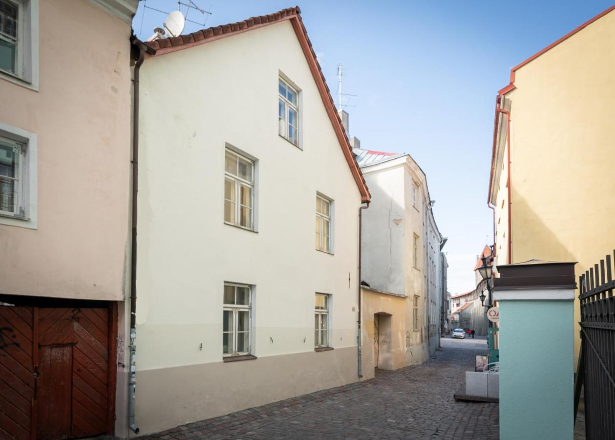 Old Town - Muurivahe Apartment Tallinn Extérieur photo